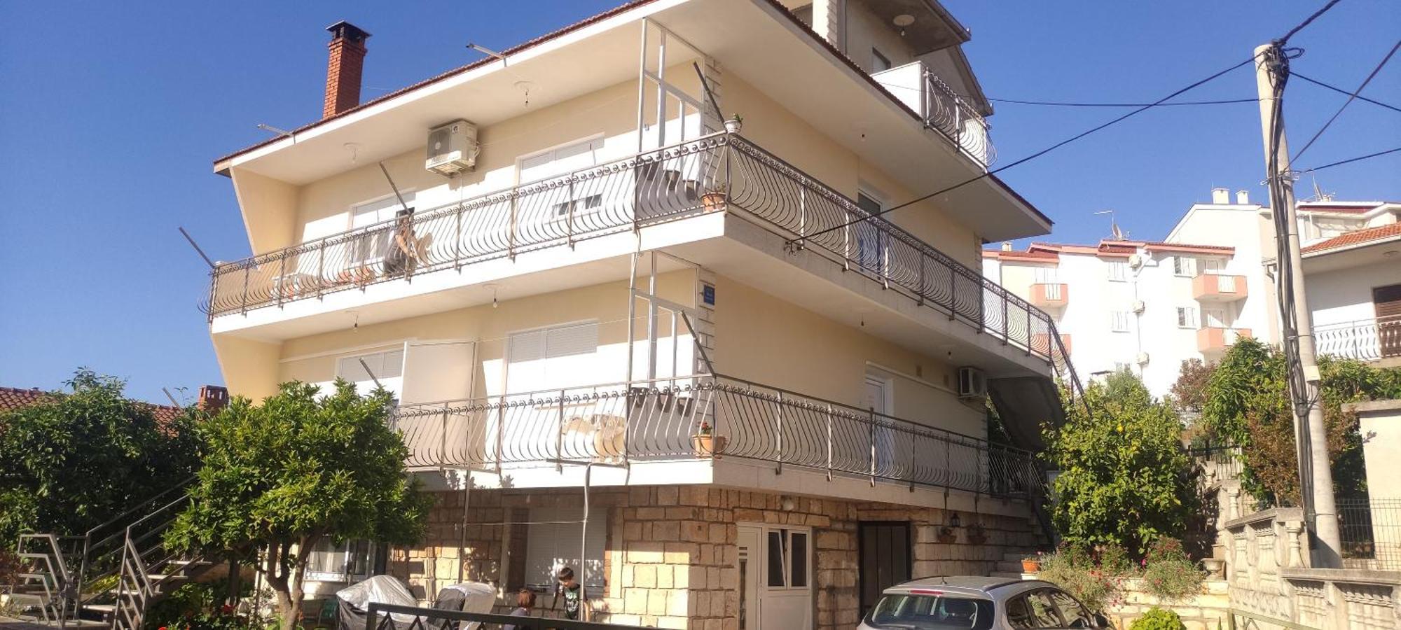 Apartmani Mila A1 & A2 & 3 Trogir Exterior foto